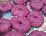 Foto langkah ke 6 dari resep Donat Ubi Ungu Lembut.