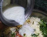 A picture of step 3 of Fenugreek leaves Paratha.