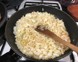 Foto del paso 2 de la receta: Fricandó de ternera con puré de patata y emulsión de aceite de trufa