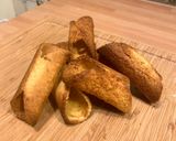 Foto del passaggio 3 della ricetta Cannoli di Pandoro Ripieni di Ricotta con Canditi e Cioccolato
