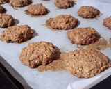 Foto del paso 3 de la receta: Galletitas de avena, harina integral y manzana 🍎