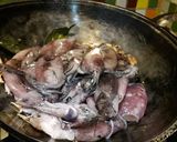 Foto langkah ke 2 dari resep Cumi Hitam Pedas.