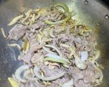 雙菇蔥爆豬的食譜步驟5照片
