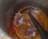 A picture of step 2 of اچار گوشت.