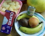 A picture of step 1 of Creamy Fruity Chat.