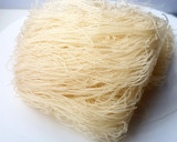 Foto del paso 4 de la receta: Fideos de arroz con vegetales salteados