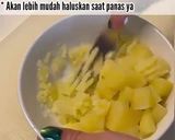 Foto langkah ke 3 dari resep Potato Cheese Garlic Bread.
