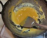 A picture of step 2 of Till chikki.