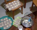 Foto langkah ke 6 dari resep Pizza mini.