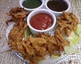 A picture of step 3 of Onion potato lacha pakora.