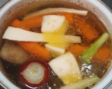 Újházi tyúkhúsleves recept fázis 2 fotója