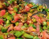 A picture of step 4 of Achari Bhindi Fry.