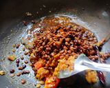 A picture of step 3 of Kulith curry.
