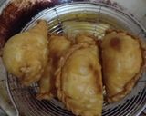 Foto langkah ke 10 dari resep Pastel isi Bihun (Kulit Pastel_2 bahan).