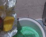 Foto langkah ke 2 dari resep Pudding Kulit Roti Tawar Kurma Pandan.