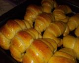 Foto del paso 10 de la receta: Medialunas de Manteca sin Hojaldre