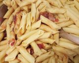 A picture of step 6 of Garganelli con ragù di salsiccia e porcini.