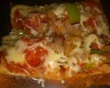 A picture of step 5 of Bread Pizza.