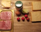 Une image de l'étape 1 de Sandwich Jambon Grillé - Œufs.
