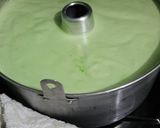 Foto langkah ke 4 dari resep Pandan chiffon cake.
