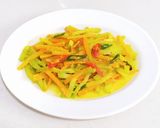 Foto langkah ke 6 dari resep Tumis Labu Siam Wortel Bumbu Kuning.