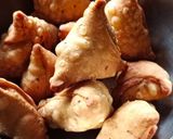 A picture of step 5 of पंजाबी समोसा (Punjabi Samosa Recipe In Marathi).