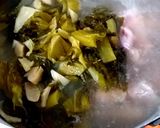 รูปขั้นตอนการทำที่ 3 ของ ไก่ต้มผักกาดดอง