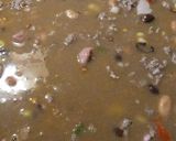 A picture of step 5 of Morefold Meat-Beans Soup.