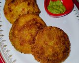 A picture of step 6 of Green Chutney Aloo Tikki.