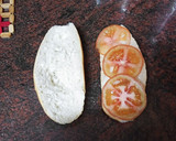Foto del paso 1 de la receta: Bocadillo de pechuga empanada, tomate y queso