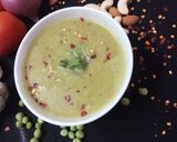 A picture of step 3 of Roasted garlic green peas soup.