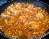 Foto del paso 2 de la receta: Albóndigas de pavo y pollo con salsa de champiñones y vino blanc