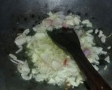 Foto langkah ke 2 dari resep Sambal Goreng Telur Puyuh Udang.