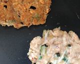 A picture of step 4 of Spicy Rajgiri chi Thalipeeth.