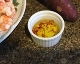 Foto del paso 2 de la receta: Pesca del día con camarones y azafrán