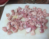 Foto del paso 2 de la receta: Estofado de cerdo a la jardinera con puré de papas y judías verdes salteadas