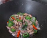 Foto langkah ke 3 dari resep Oseng Cumi Asin Cabe Gendot.