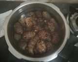 சேப்பக்கிழங்கு வறுவல்(seppakilangu varuval recipe in tamil) ரெசிபி ஸ்டேப் 1 புகைப்படம்