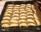 Hájas, diós kiflik recept fázis 5 fotója
