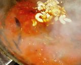 A picture of step 1 of Tomato- dates chutney.