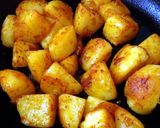 A picture of step 7 of Bengali Luchi, aloo'r dom.