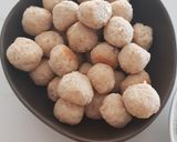 A picture of step 3 of Chicken Meatballs in Chinese Orange Sauce.