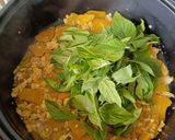 A picture of step 4 of Stir-Fried Pumpkin with Eggs (Easy Recipe for Eye Health).