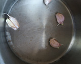 Foto del paso 1 de la receta: Pollo al ajillo