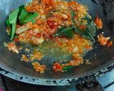 Foto langkah ke 2 dari resep Oseng kikil super pedas.