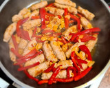 Foto del paso 3 de la receta: Noodles con rollitos de carne picada y salsa agridulce