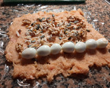 Foto del paso 3 de la receta: Roast Beef de pollo con huevos de codorniz y frutos secos