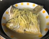 Hình bước làm 1 của món Cá hấp kiểu Tàu