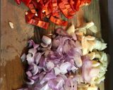 Foto langkah ke 2 dari resep Tumis Cakalang kemangi.