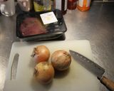 Foto del paso 1 de la receta: Hígado encebollado, como debe sér.......Aúnque se me piante el lagrimónnn!!!